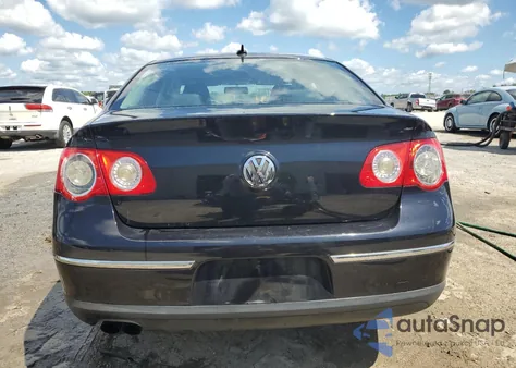 2009 Volkswagen Passat Turbo z USA, uszkodzony, nr VIN WVWJK73C79P047298